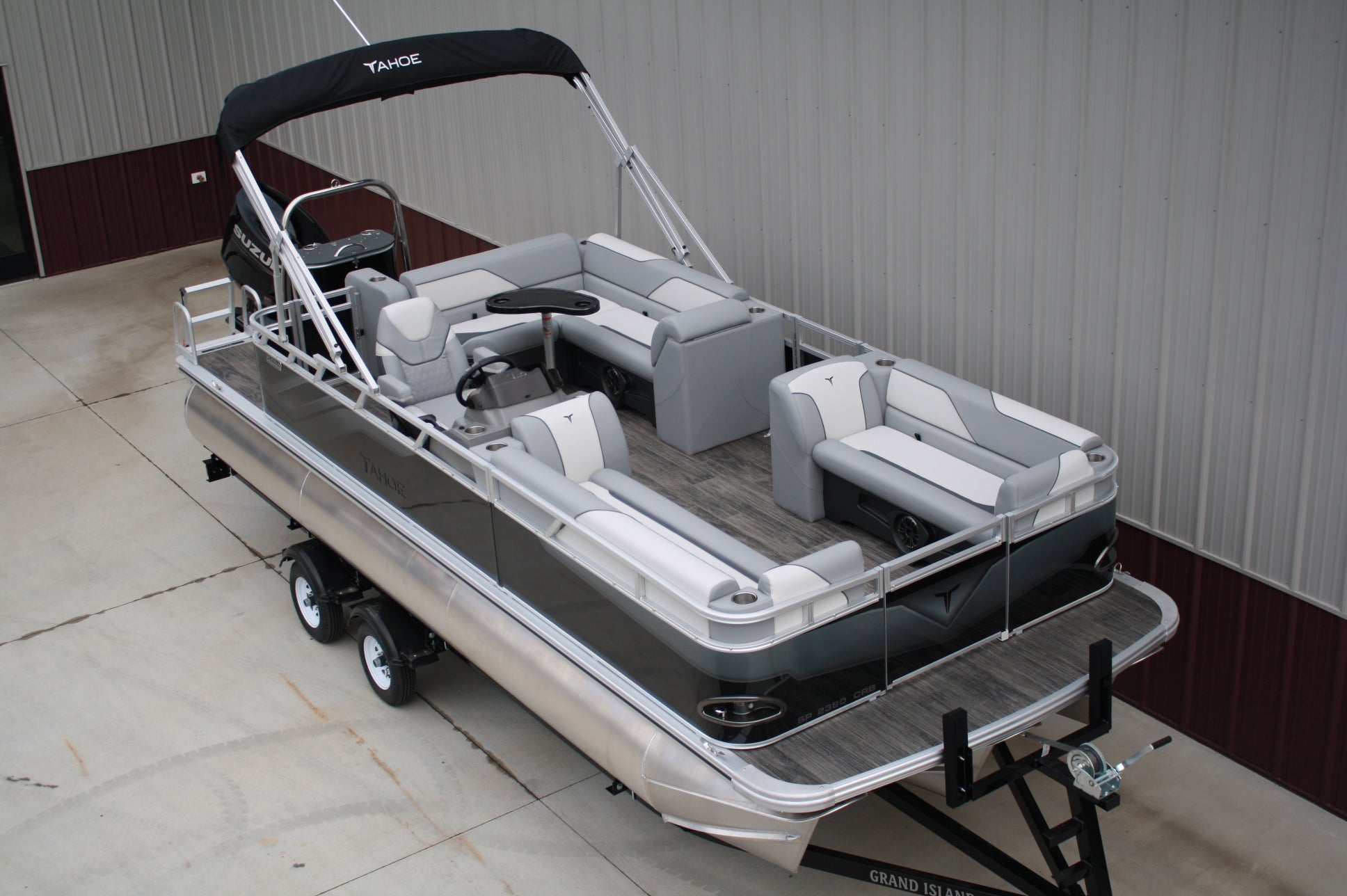 2026 Grand Island 2380 Cruise Rear Bench Tri Toon – Resorters Marine