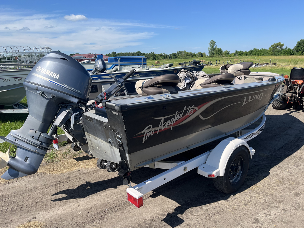 2002 Lund Pro Angler 16 Fishing Boat | 2015 Yamaha 4-Stroke Tiller & Roller Trailer