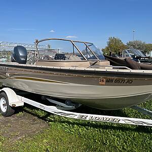 2003 Crestliner 1850 Fishhawk