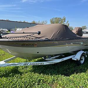 2003 Crestliner 1850 Fishhawk
