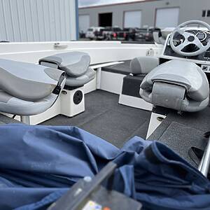 2010 Recon Fiberglass fishing boat with 2020 Evinrude 90HP