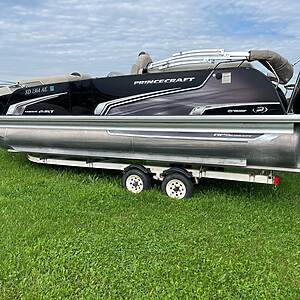 2017 PrinceCraft 23ft Tritoon