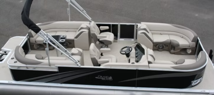 2026 21 TMLTZ Quad Lounge