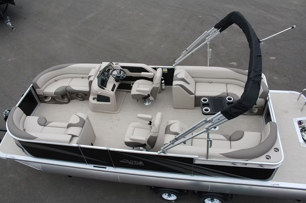 2026 21 TMLTZ Quad Lounge