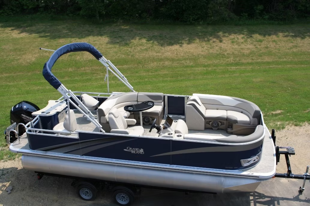 2026 21′ Rear Fish