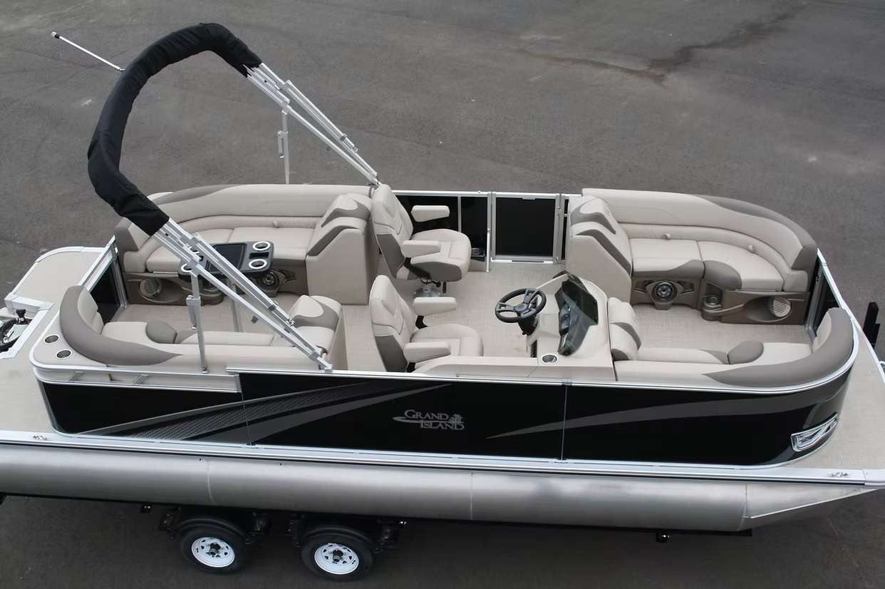 2026 23′ Quad Lounge Cruise