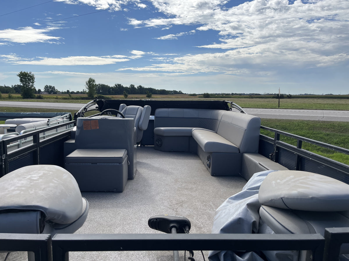 2022 Angler Quest 820 20' Fishing Pontoon – 90HP Honda 4-Stroke, Minn Kota Trolling Motor & Dual-Axle Trailer – $29,900