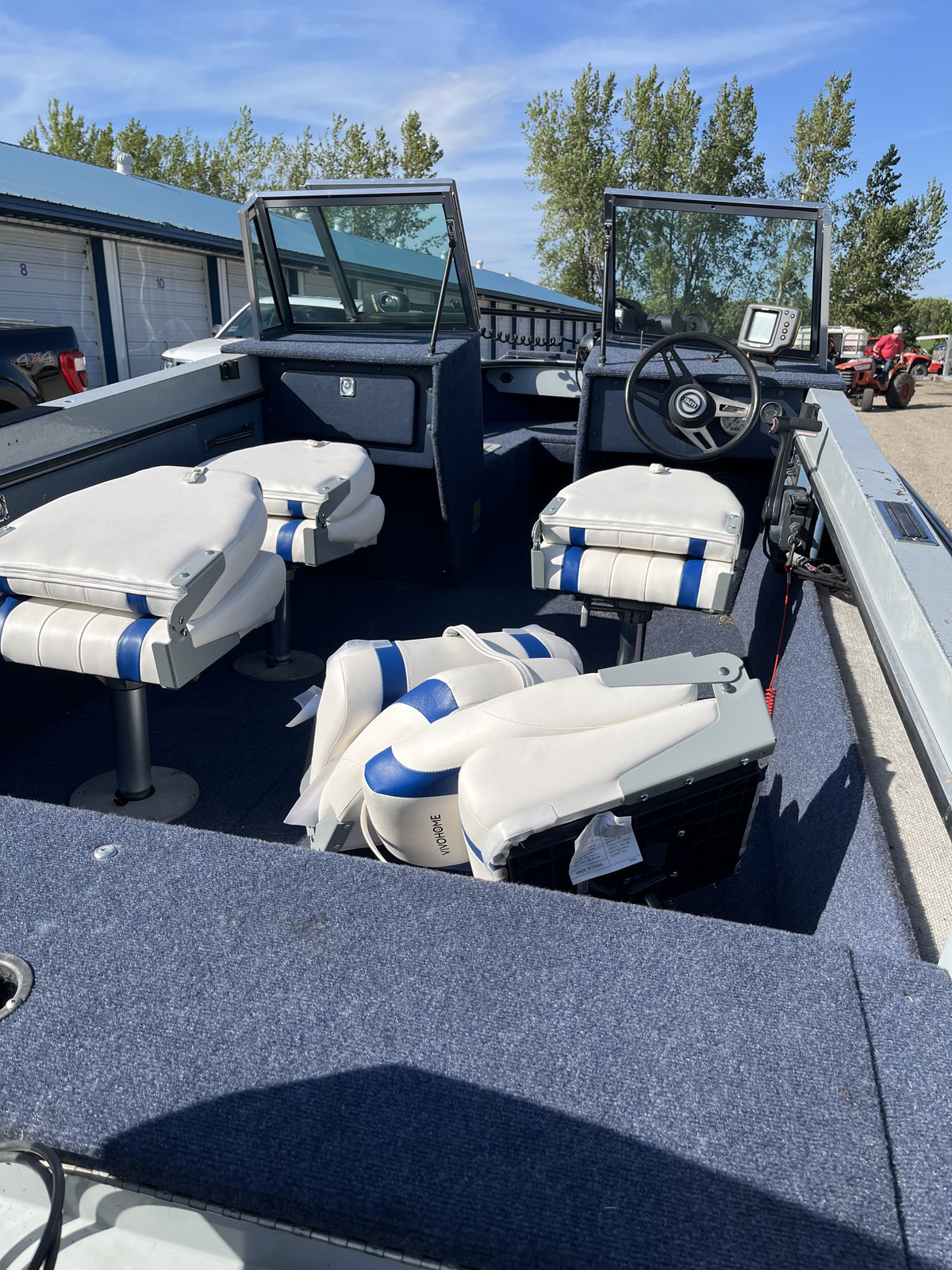 1989 Lund 1650 Tyee 16.5' Aluminum Fishing Boat – Evinrude 90 HP Outboard & Roller Trailer – $3,900
