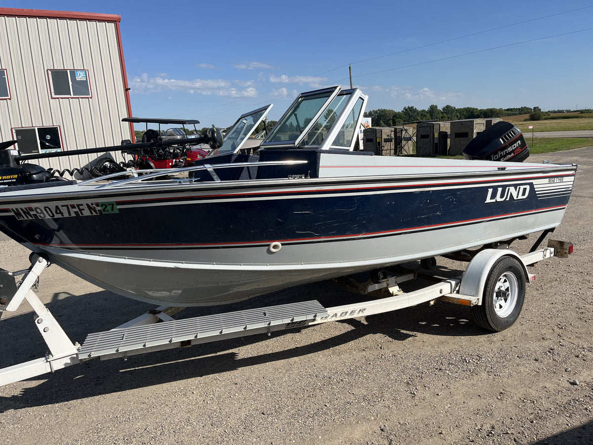 1989 Lund 1650 Tyee 16.5' Aluminum Fishing Boat – Evinrude 90 HP Outboard & Roller Trailer – $3,900