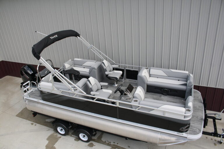 2026 Tahoe / Avalon Sport Quad Lounger 2180 Tritoon, Mercury 150 HP 4-Stroke, Dual-Axle Trailer
