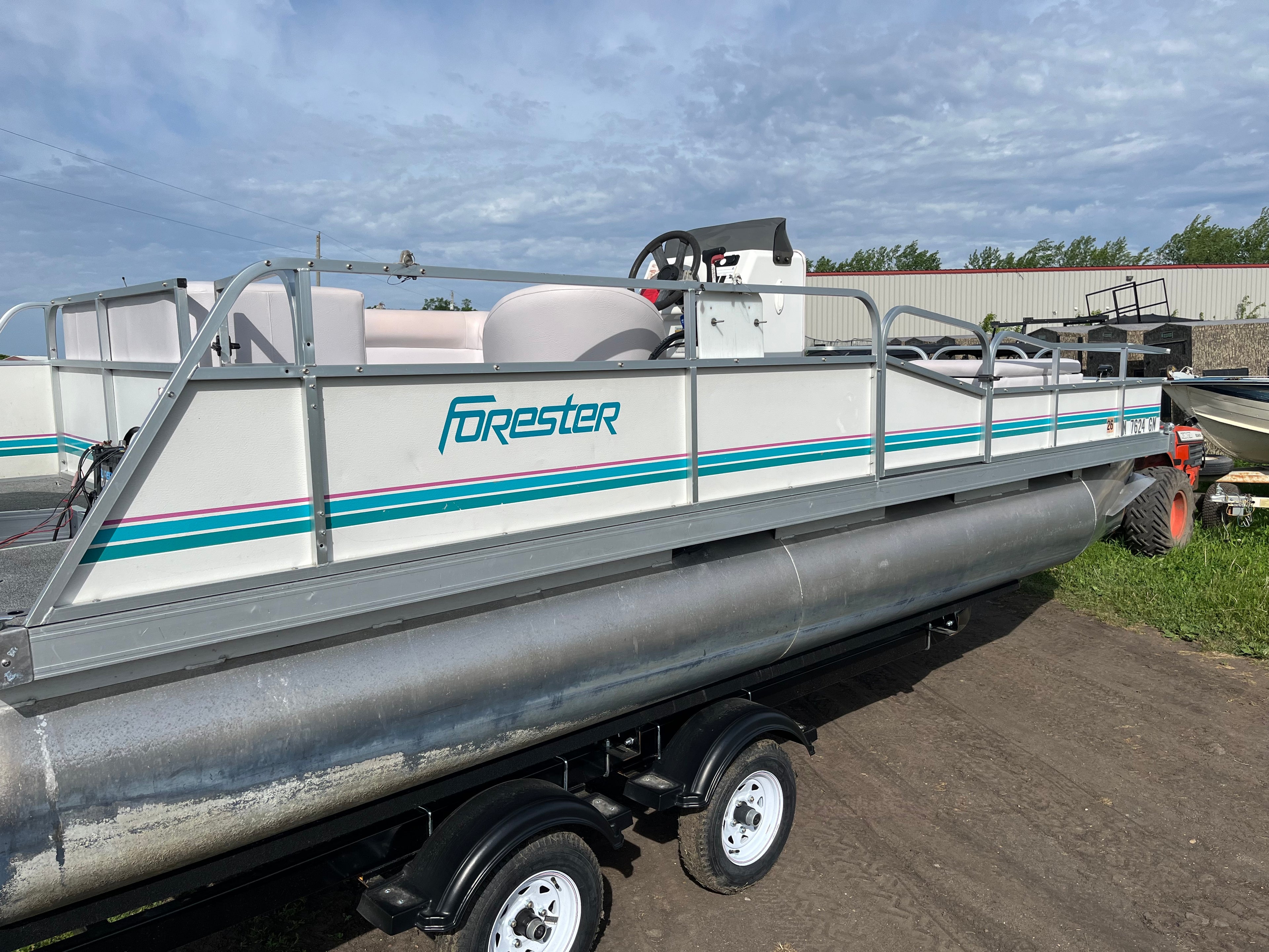 1994 Forester 20' Pontoon with 2003 Evinrude 40HP – New Dual Axle Trailer