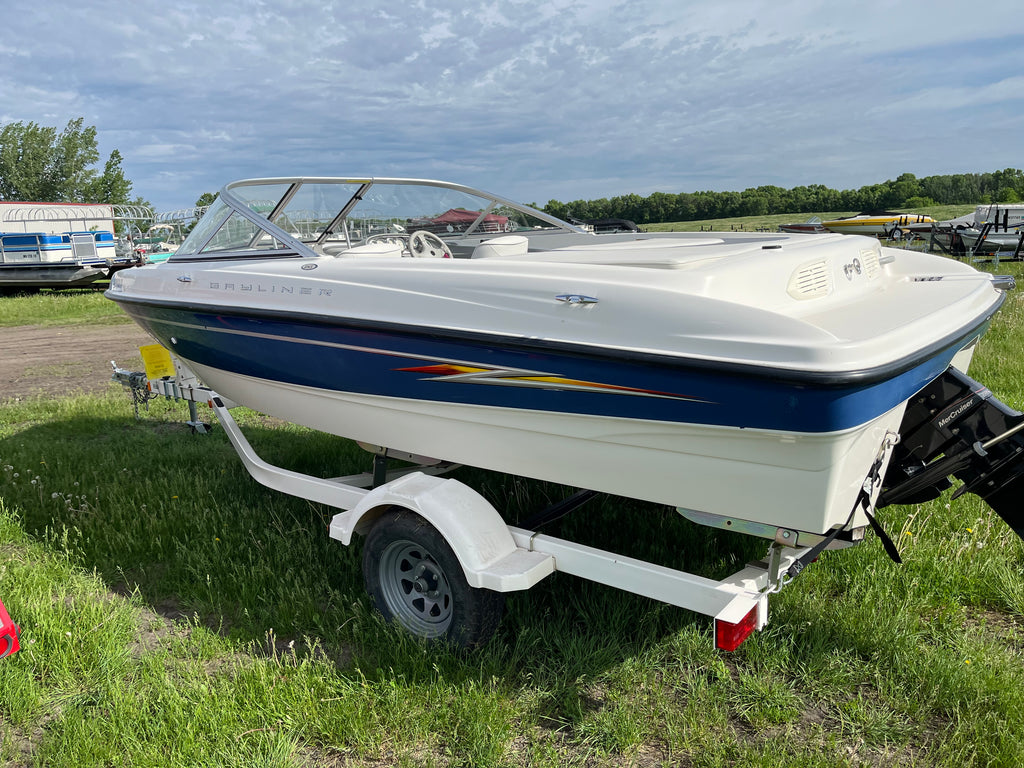 2005 Bayliner 185 with 4.3L MerCruiser I/O – One Owner – Includes Bunk Trailer