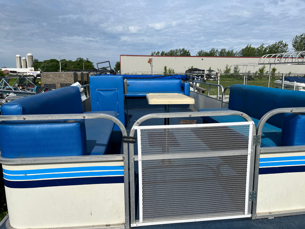 1987 Kennedy 24' Pontoon Cruise Package with Evinrude 35HP – Scissor Trailer