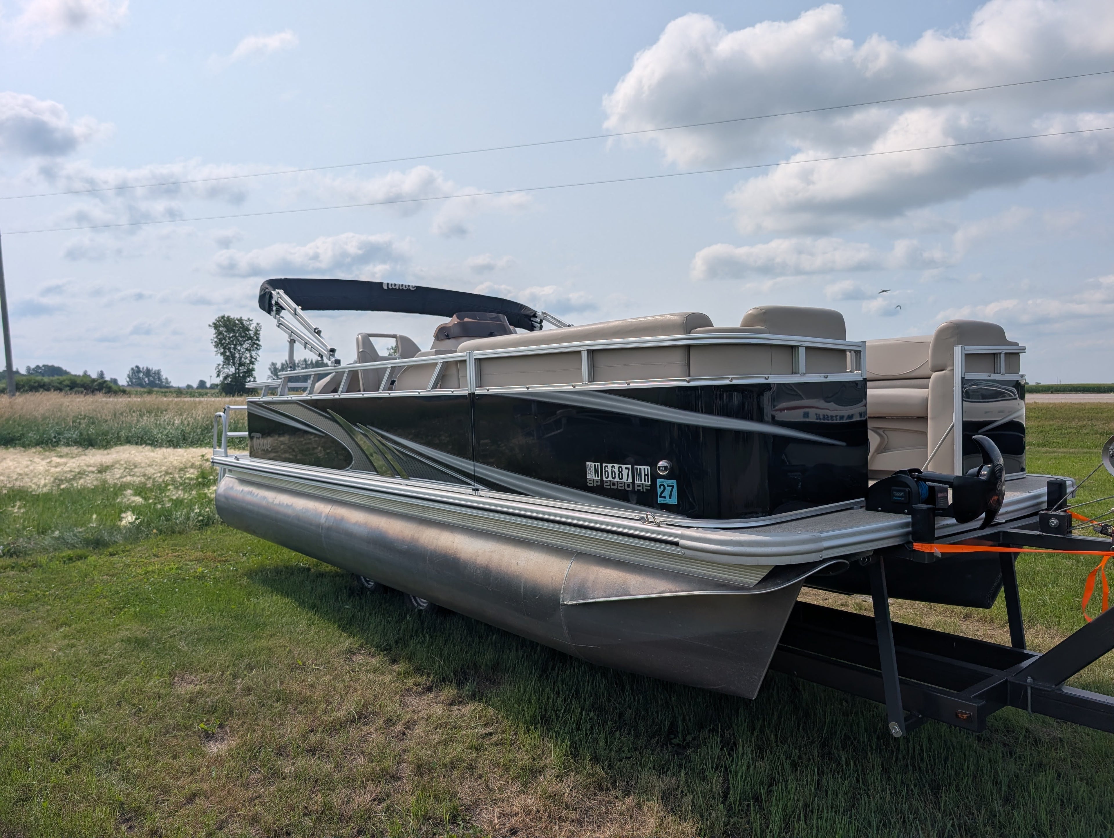 2022 Tahoe Sport Cruise SP 2080 RF Pontoon w/ 60HP Mercury Command Thrust 4-Stroke & Trophy Trailer