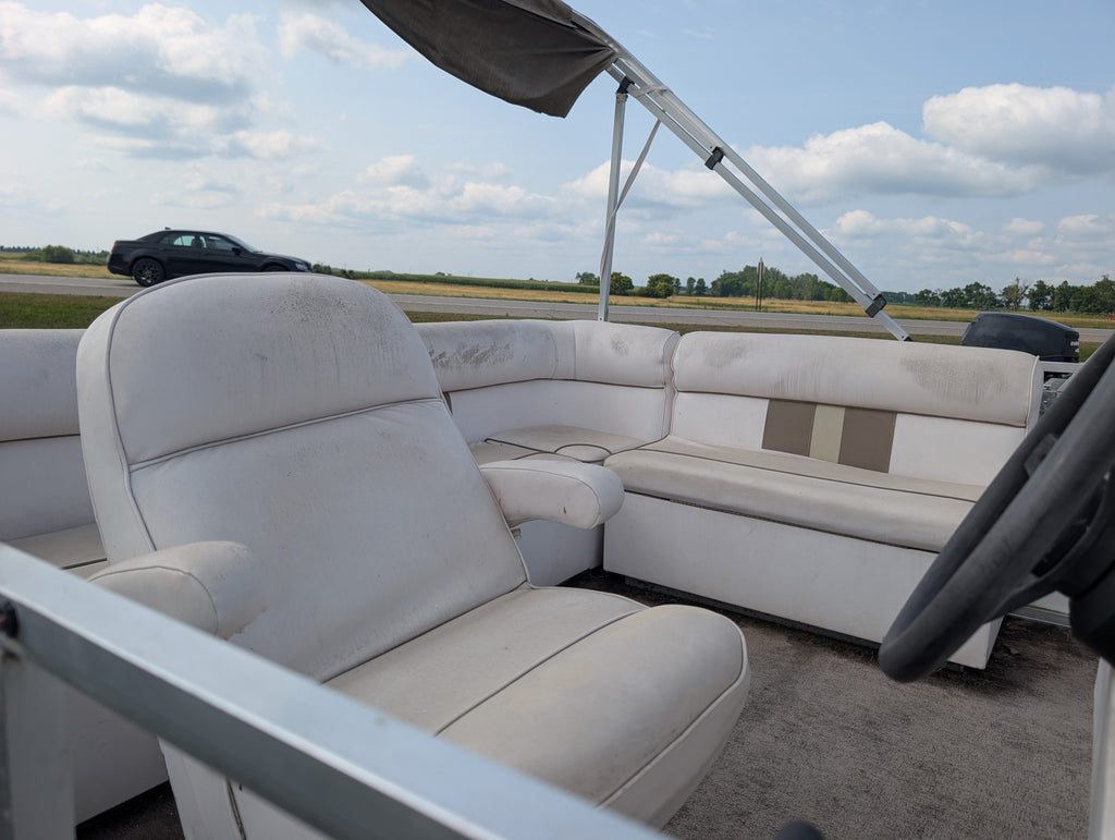 2008 Elete 19' Cruise Pontoon w/ 60HP Mariner 2-Stroke & Power Anchor