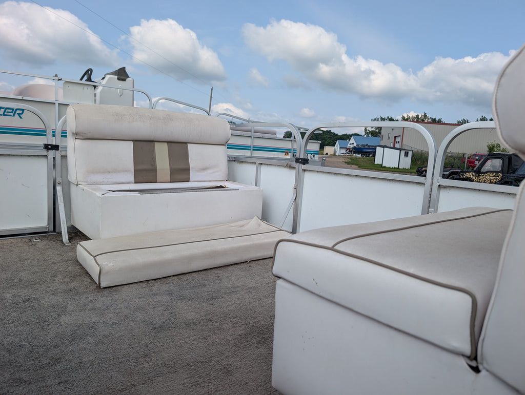 2008 Elete 19' Cruise Pontoon w/ 60HP Mariner 2-Stroke & Power Anchor