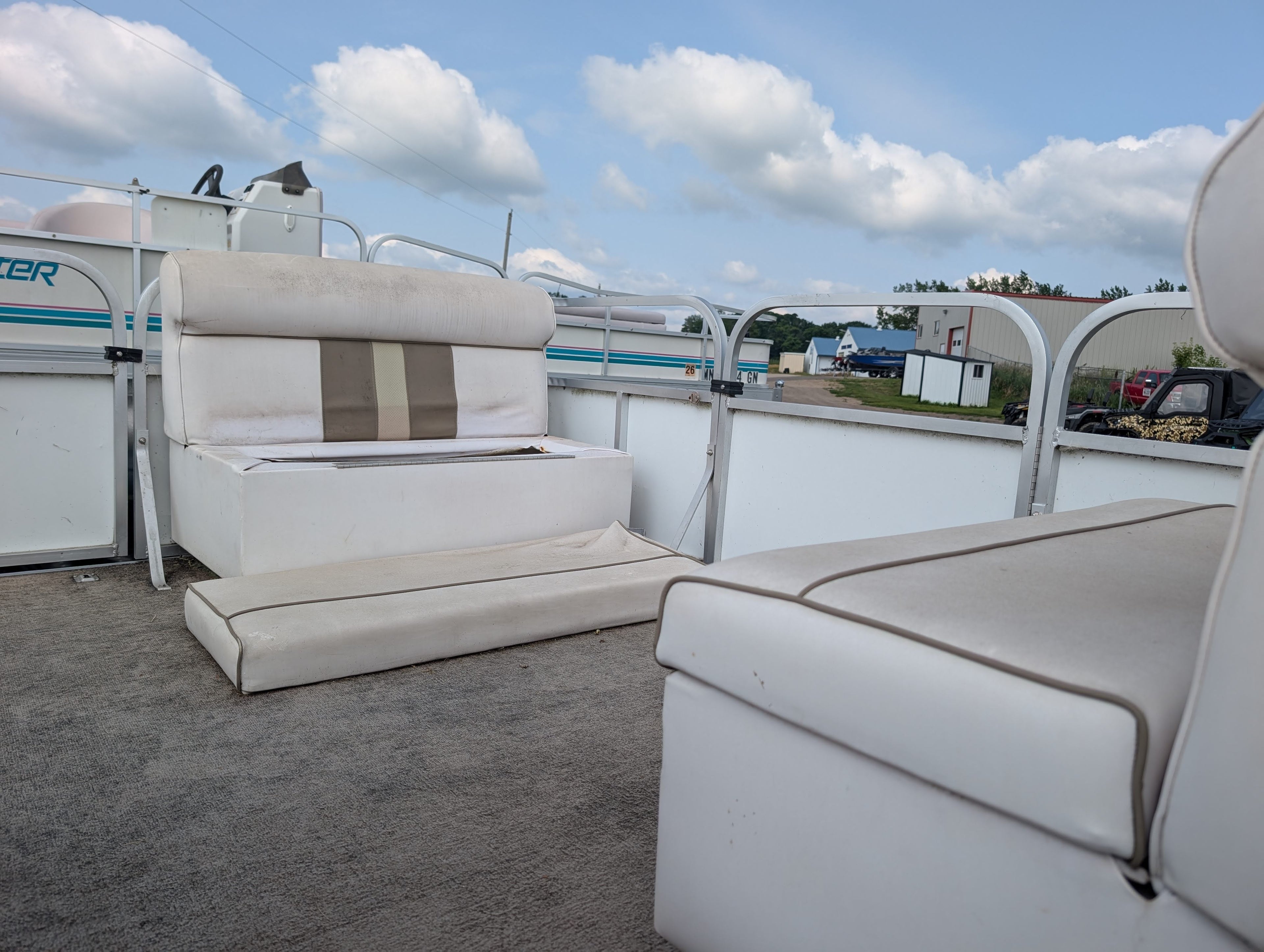 2008 Elete 19' Cruise Pontoon w/ 60HP Mariner 2-Stroke & Power Anchor