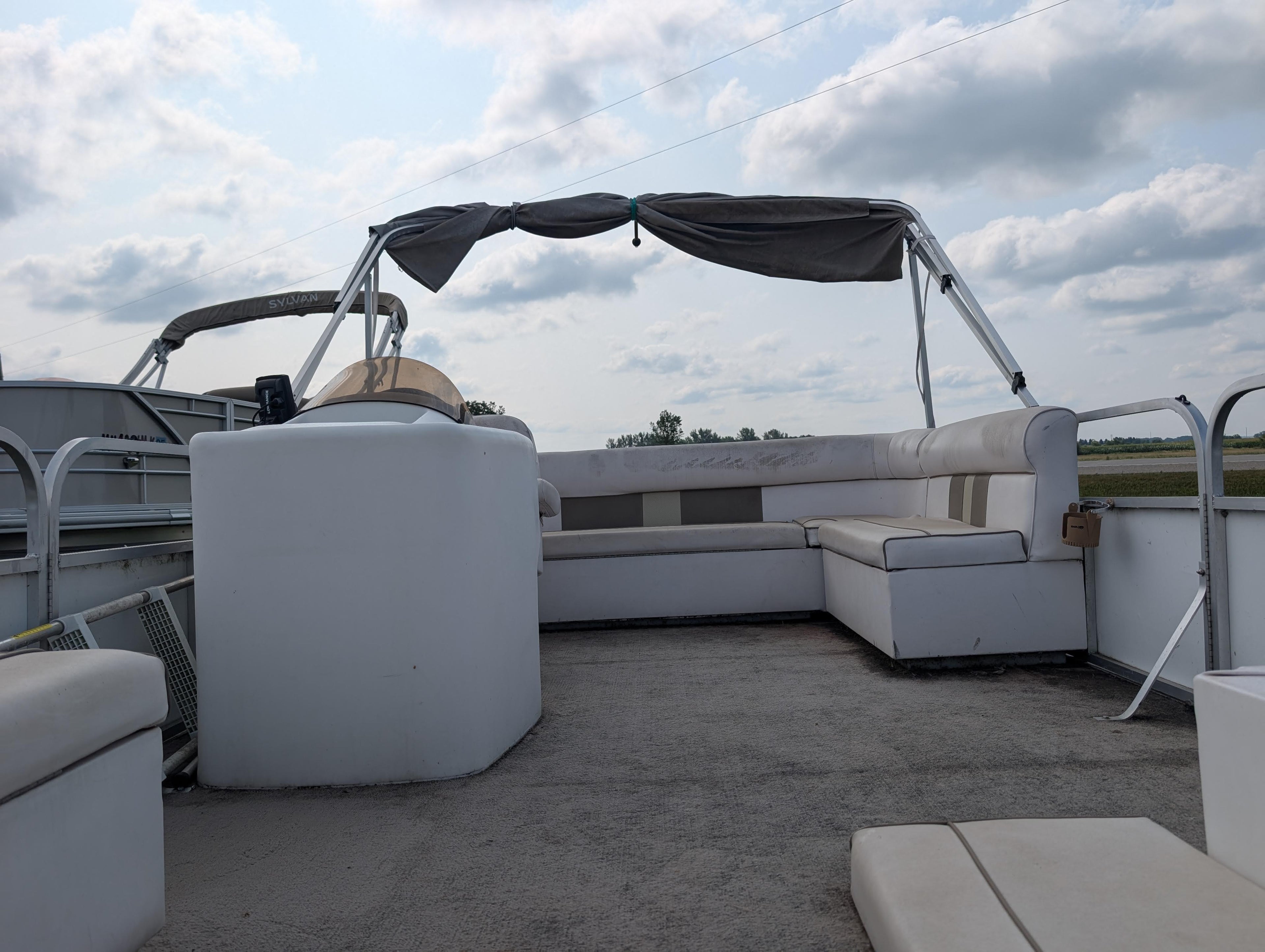 2008 Elete 19' Cruise Pontoon w/ 60HP Mariner 2-Stroke & Power Anchor