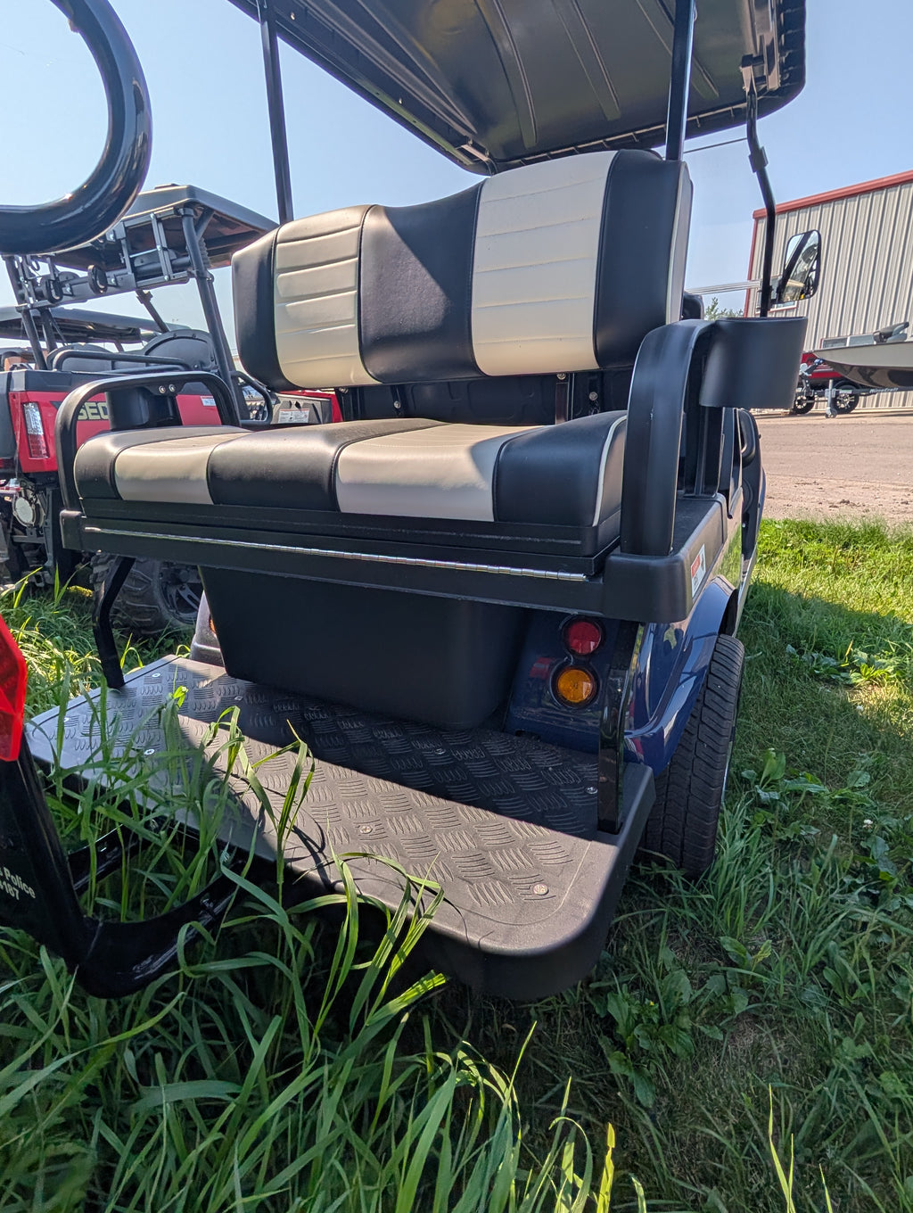 2022 Evolution Classic 4 Plus Lithium Golf Cart