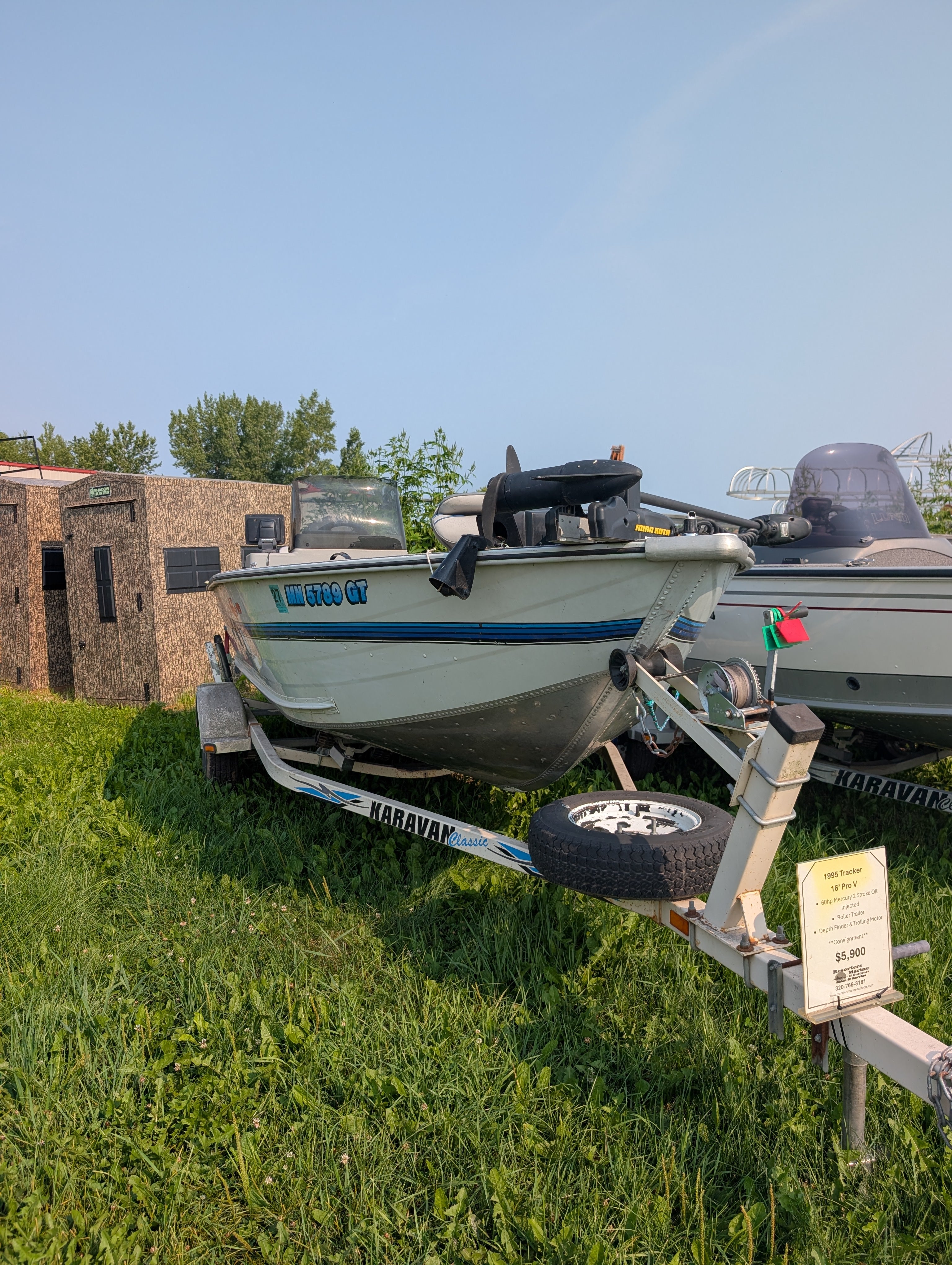 1995 Tracker Pro Deep 16 Deep-V Fishing Boat w/ 60HP Mercury 2-Stroke & Karavan Roller Trailer