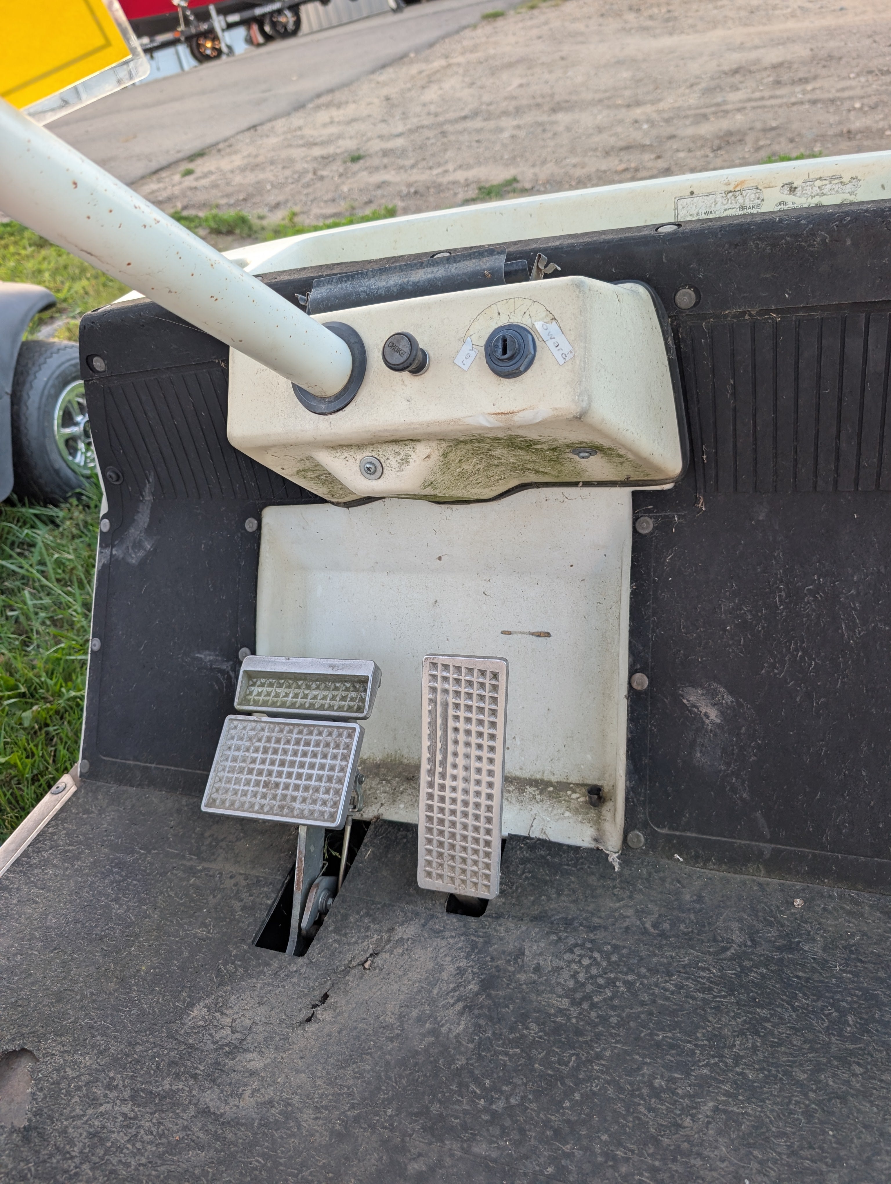 1987 Yamaha Golf Cart – Gas Powered Utility Cart with Black Canopy Top