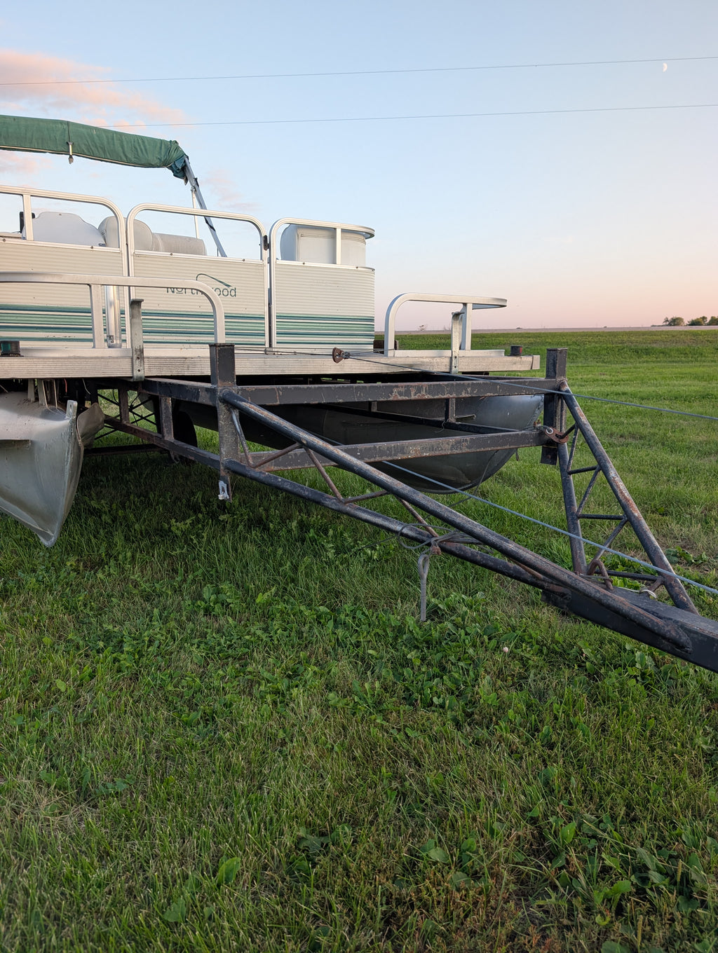 1996 Northwood 19' Pontoon Boat – 40 HP Evinrude Outboard & Trailer Included