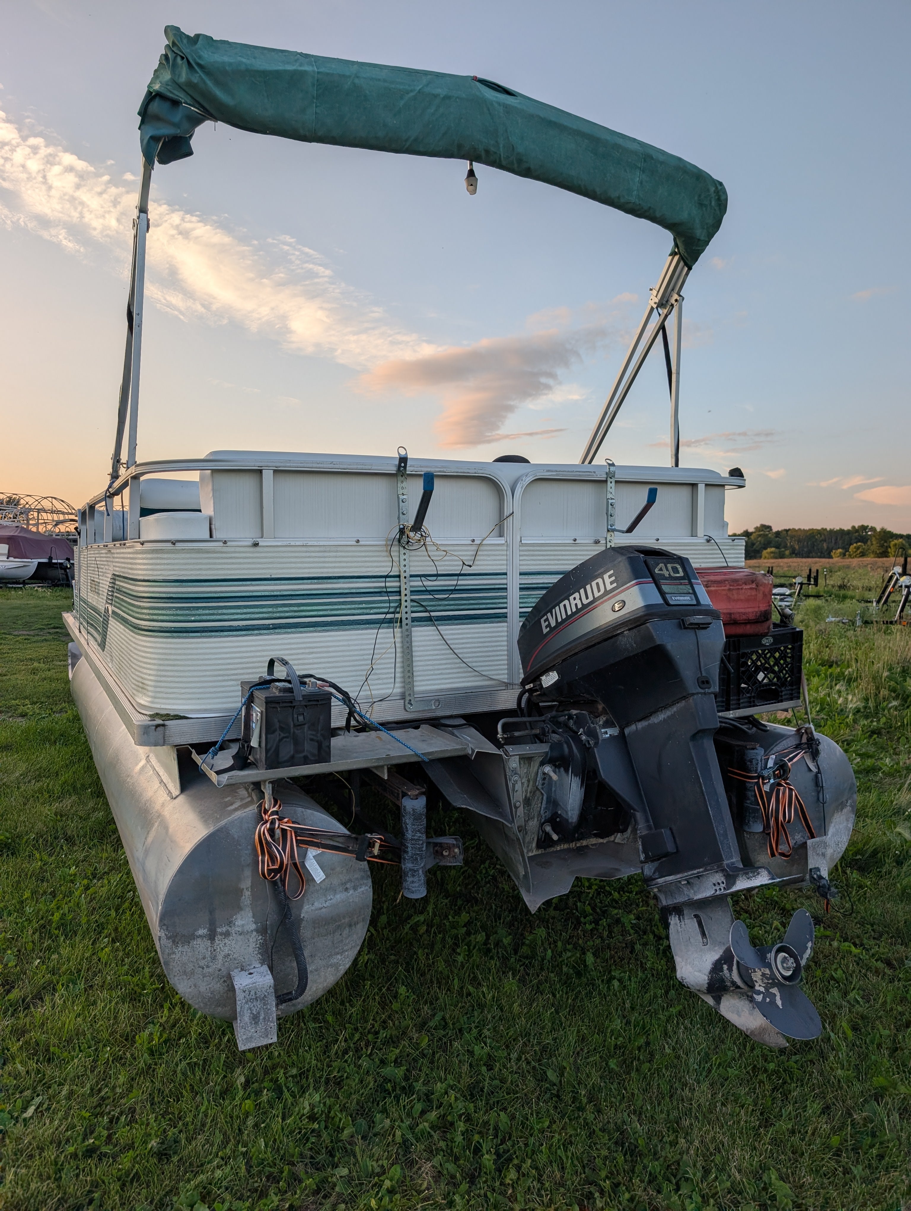 1996 Northwood 19' Pontoon Boat – 40 HP Evinrude Outboard & Trailer Included