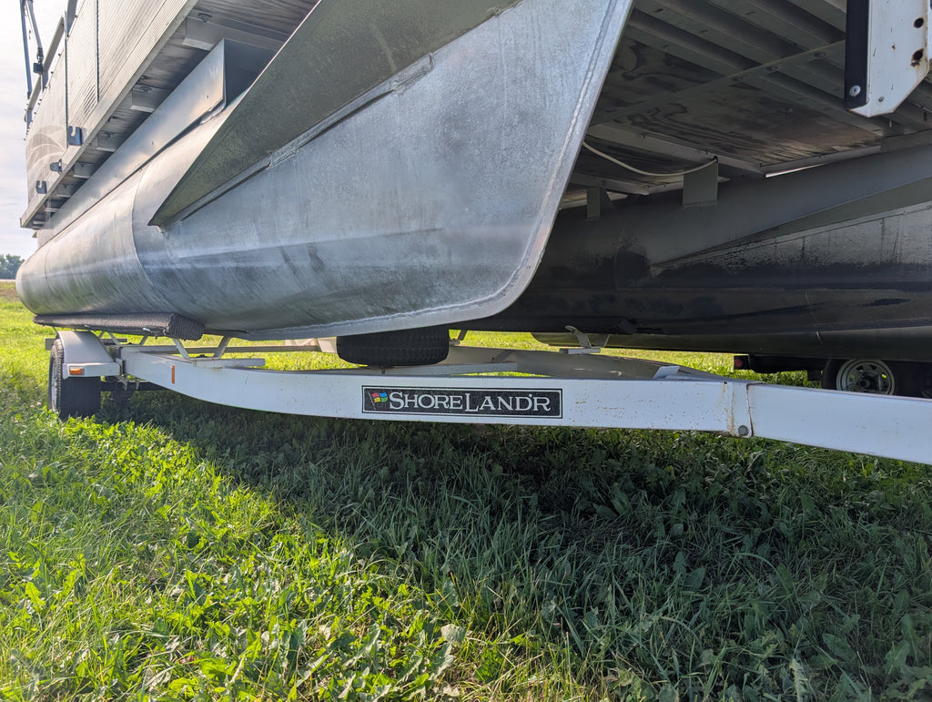 1996 Sylvan Elite 20' Pontoon Boat – 2000 Mercury 40 HP FourStroke Bigfoot & Single Axle Bunk Trailer – $7,900
