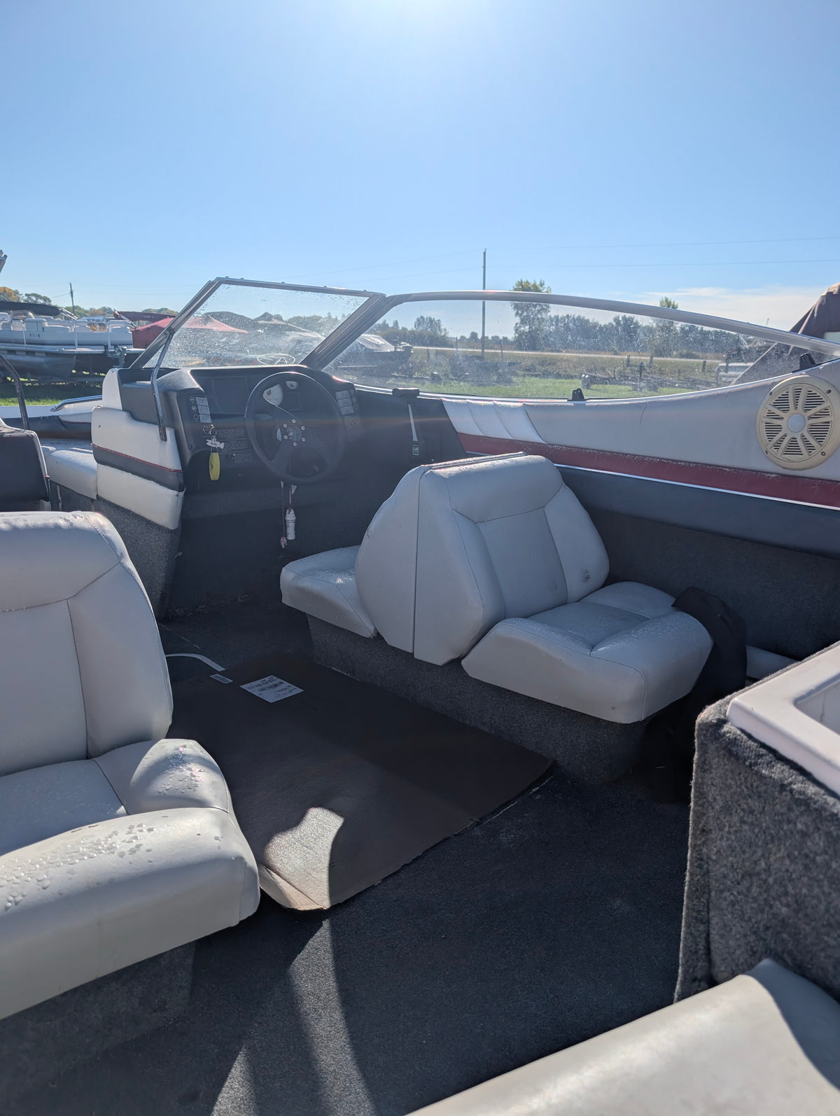 1992 Larson All American 170 Runabout Boat – 3.0L Inboard/Outboard & Roller Trailer – $2,500