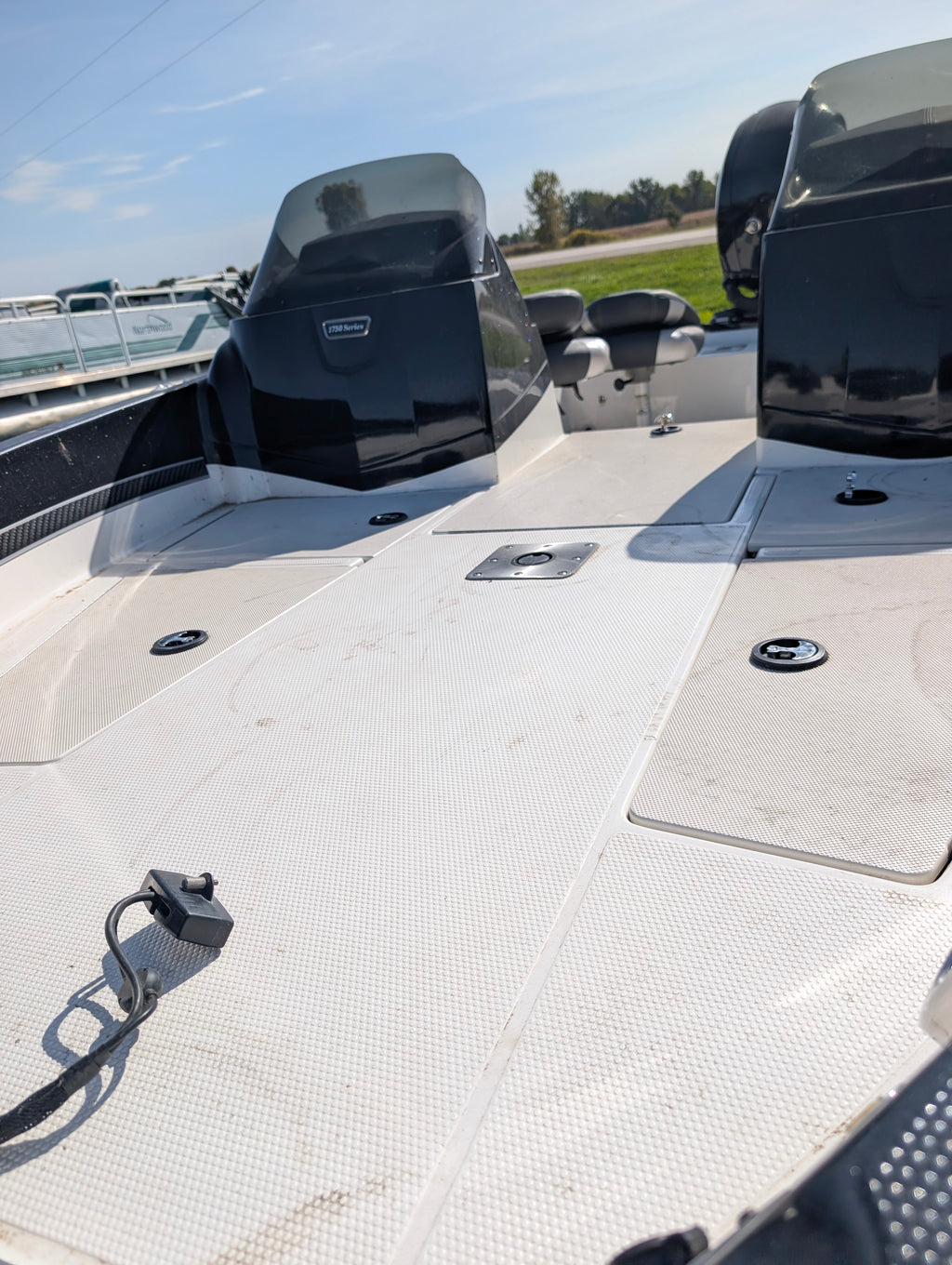 2015 Larson FX 1750 DC Dual Console Fishing Boat, Mercury 150 HP 4-Stroke, Humminbird Electronics, Trailer, $15,900