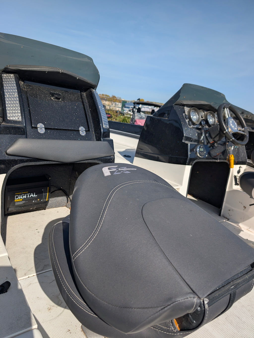 2015 Larson FX 1750 DC Dual Console Fishing Boat, Mercury 150 HP 4-Stroke, Humminbird Electronics, Trailer, $15,900