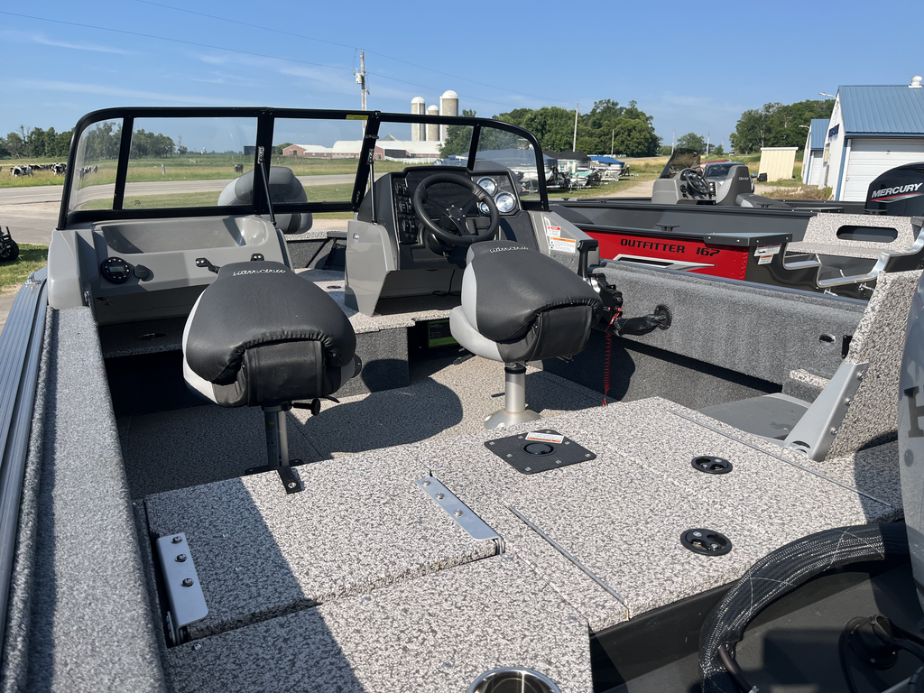 2026 MirroCraft 1663 Aggressor 16' Fishing Boat w/ 90HP Honda 4-Stroke & Trailer